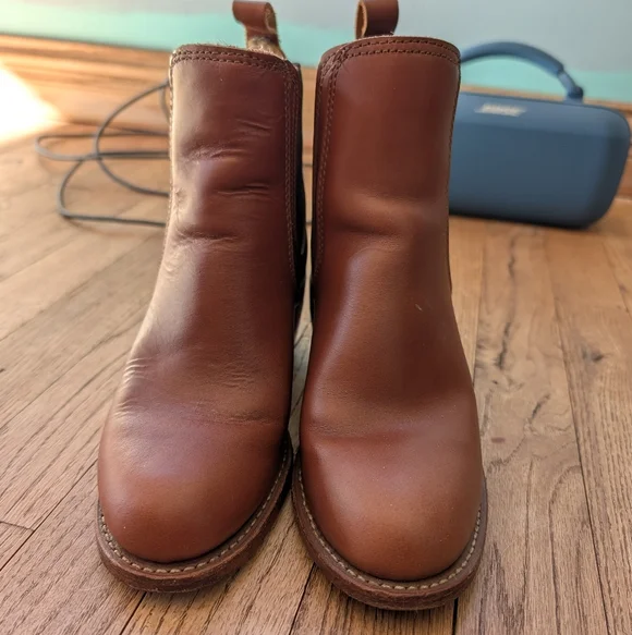 Red Wing Harriet Heeled Chelsea Boot - Picture 4 of 6
